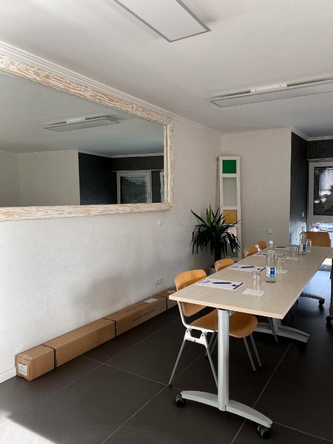 Mg-Quartier Hostel เมินเคงลัดบาค ภายนอก รูปภาพ